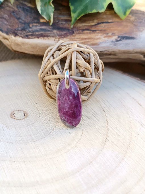 Rubellite - tourmaline rose sur quartz