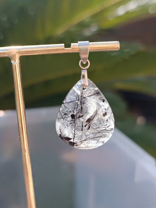 Quartz tourmaline