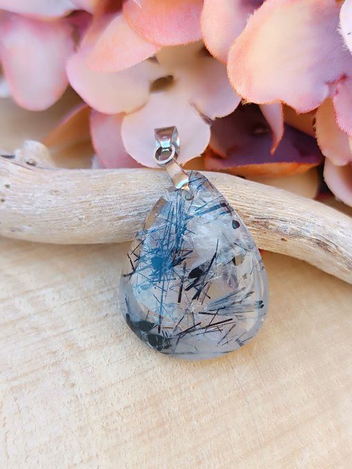 Quartz tourmaline